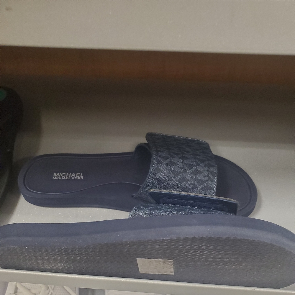 MICHAEL KORS SLIDERS - Picture 4 of 6